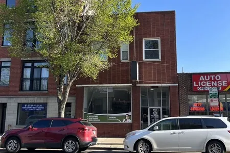 Unit for sale at 555 West 31st Street, Chicago, IL 60616