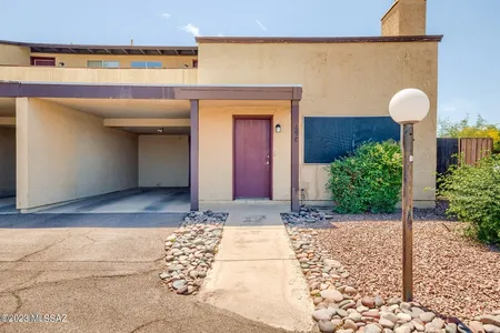 Townhouse for Sale at 850 E Millet Place, Tucson,  AZ 85719