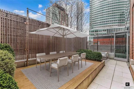 Unit for sale at 2 River Ter #15C, New York, NY 10282