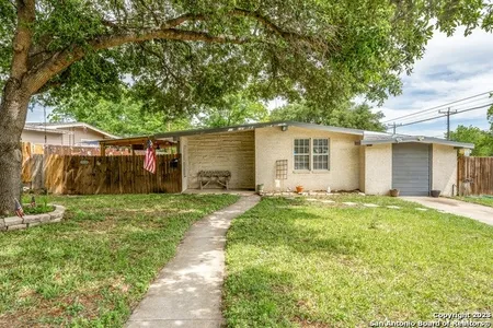 House for Sale at 102 Southill Rd, San Antonio,  TX 78201-6631