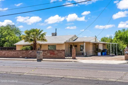 House for Sale at 902 E Prince Road, Tucson,  AZ 85719