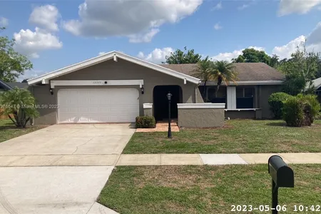House for Sale at 12277 S Old Country Rd S, Wellington,  FL 33414