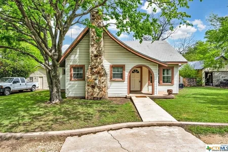 House for Sale at 2114 W Ave D, Temple,  TX 76504