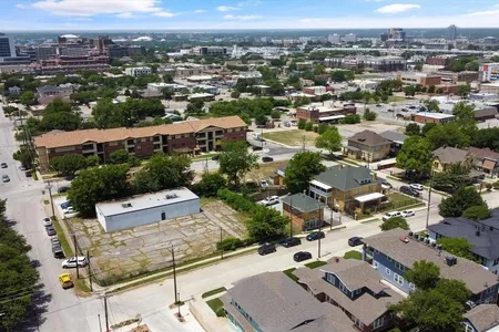 Unit for sale at 400 W Terrell Avenue, Fort Worth, TX 76104