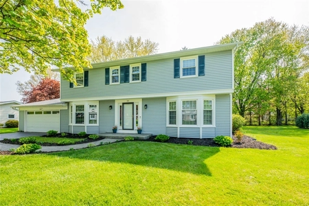 39 Wind Mill Rd, Pittsford, NY