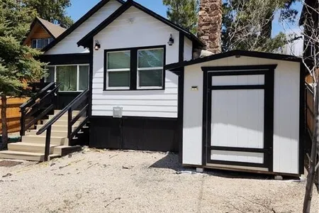 House for Sale at 689 Daisy Lane, Big Bear Lake,  CA 92315