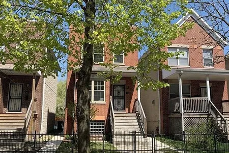 Unit for sale at 910 East 40th Street, Chicago, IL 60653