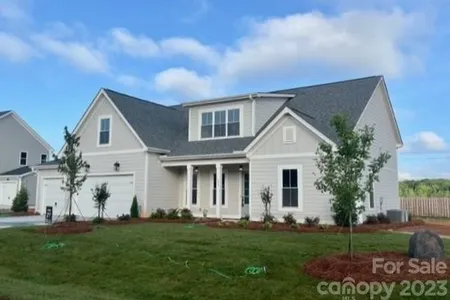 Unit for sale at 133 Dabbling Duck Circle, Mooresville, NC 28117