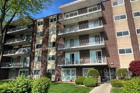 House for Sale at 2900 Maple Avenue #18E, Downers Grove,  IL 60515