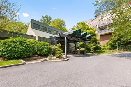 Co-Op for Sale at 1 Fountain Lane #1F, Greenburgh,  NY 10583