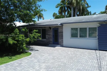House for Sale at 937 N Northlake Dr, Hollywood,  FL 33019