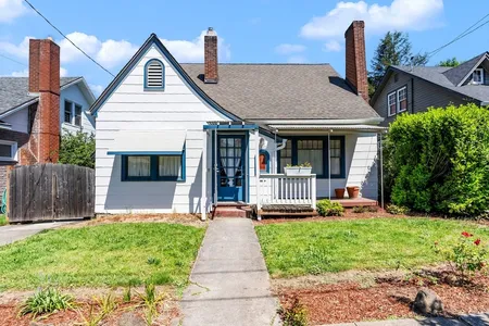 Unit for sale at 3817 Southeast Cora Street, Portland, OR 97202