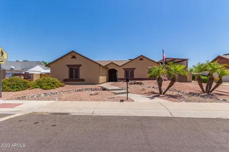 House for Sale at 17451 N 61st Avenue, Glendale,  AZ 85308