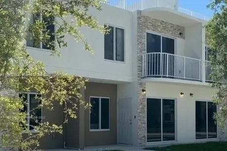 Townhouse for Sale at 25948 Sw 139th Path, Homestead,  FL 33032