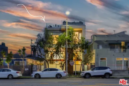 Townhouse for Sale at 1712 Abbot Kinney Blvd, Venice,  CA 90291