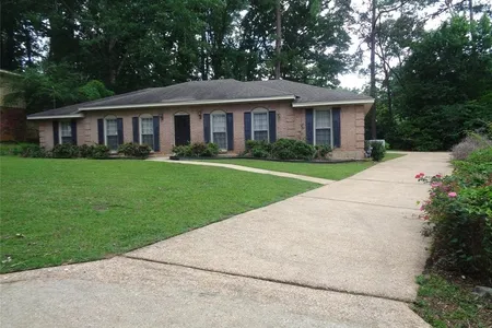 House for Sale at 1327 Pine Ridge Road, Montgomery,  AL 36109