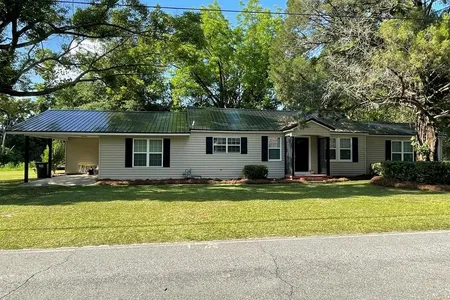 House for Sale at 115 Stanfill St, Hahira,  GA 31632