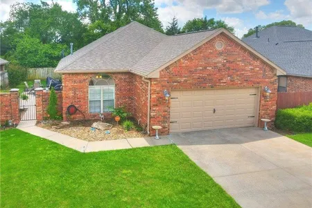 House for Sale at 1262 Augusta Ct, Shawnee,  OK 74801