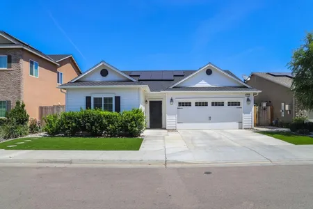 House for Sale at 6206 E Fedora Avenue, Fresno,  CA 93727-7653