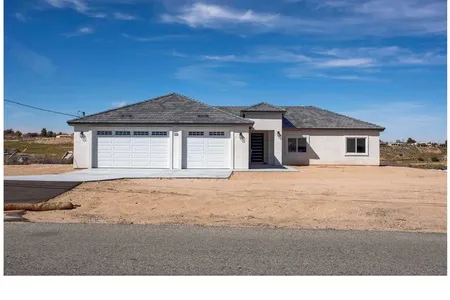 House for Sale at 17836 Hinton Street, Hesperia,  CA 92345