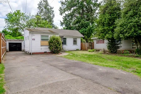 Unit for sale at 7512 Southeast Reedway Street, Portland, OR 97206