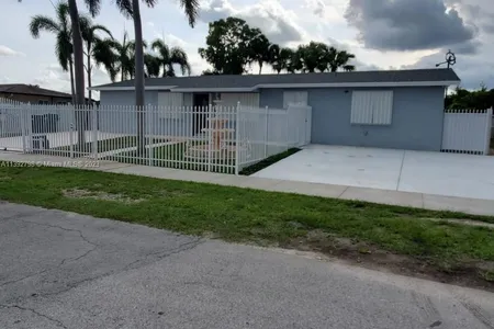 House for Sale at 25420 Sw 124th Pl, Homestead,  FL 33032