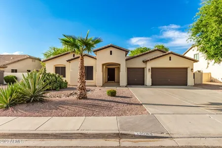 House for Sale at 4084 E Ravenswood Drive, Gilbert,  AZ 85298