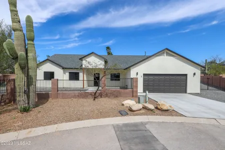 House for Sale at 8431 N Hummer Drive, Tucson,  AZ 85742