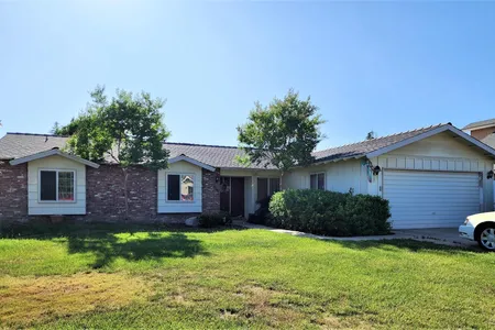 House for Sale at 3101 S Conyer Street, Visalia,  CA 93277