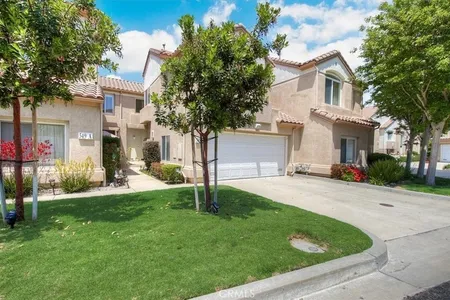 Townhouse for Sale at 549 Sonata Way #B, Simi Valley,  CA 93065
