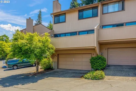 Townhouse for Sale at 609 Montara Way, Eugene,  OR 97405