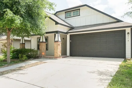 House for Sale at 870 Manhatten, New Braunfels,  TX 78130-3924