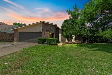 Unit for sale at 6929 Red Fox Trail, Fort Worth, TX 76137