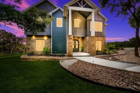 House for Sale at 212 Sendera Way, Canyon Lake,  TX 78133