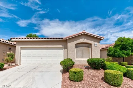 Townhouse for Sale at 3417 Wexford Lane #103, Las Vegas,  NV 89129