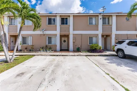 Townhouse for Sale at 13915 Sw 177th St #13915, Miami,  FL 33177