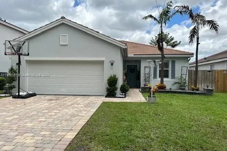 House for Sale at 650 Se 31st Ave, Homestead,  FL 33033