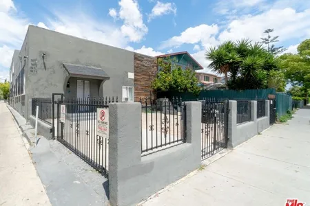 Unit for sale at 923 W 41st Dr, Los Angeles, CA 90037