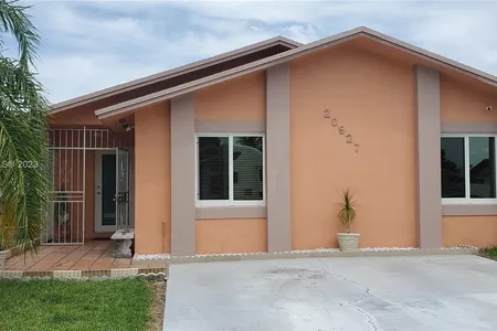 House for Sale at 20927 Sw 118th Ct, Miami,  FL 33177