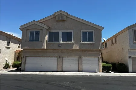 Townhouse for Sale at 6072 Allred Place #101, Henderson,  NV 89011