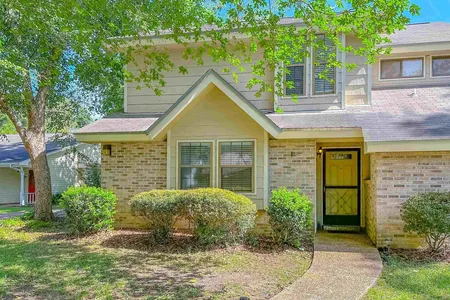 Townhouse for Sale at 2140 Sand Dune Court, Tallahassee,  FL 32308
