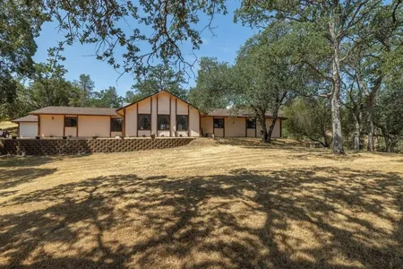 Unit for sale at 29638 Jim Bowie Court, Coarsegold, CA 93614