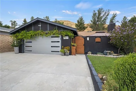 House for Sale at 31689 Bobcat Way, Castaic,  CA 91384