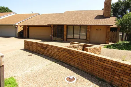 Unit for sale at 1313 Twisted Oak Avenue, Enid, OK 73703