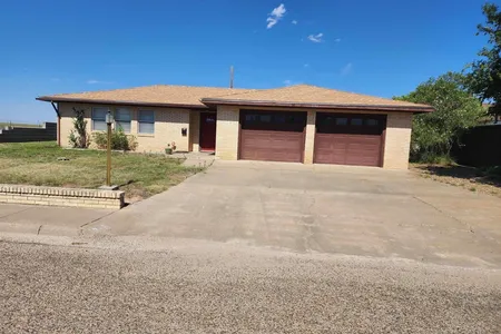 House for Sale at 232 Utah Drive, Portales,  NM 88130