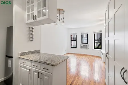 Co-Op for Sale at 160 E 91st Street #4N, Manhattan,  NY 10128