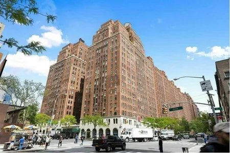 Unit for sale at 410 West 24th Street, Manhattan, NY 10011