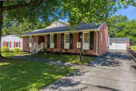 House for Sale at 536 Central Avenue, Burlington,  NC 27215