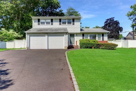 Unit for sale at 20 Abbey Drive, Commack, NY 11725