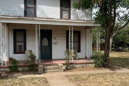 House for Sale at 706 Schubert St, Fredericksburg,  TX 78624